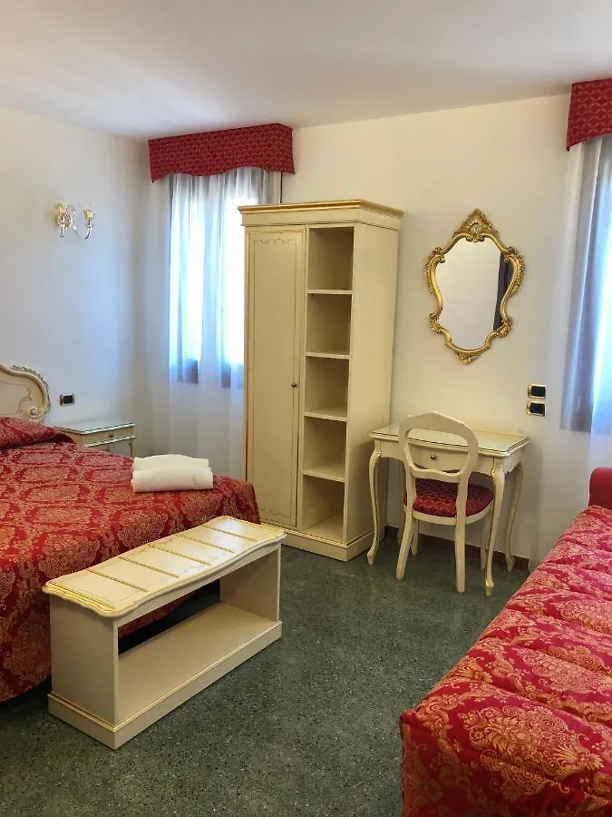 Hotel Leonardo Benátky