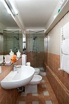 **  Hotel Leonardo Venice Italy